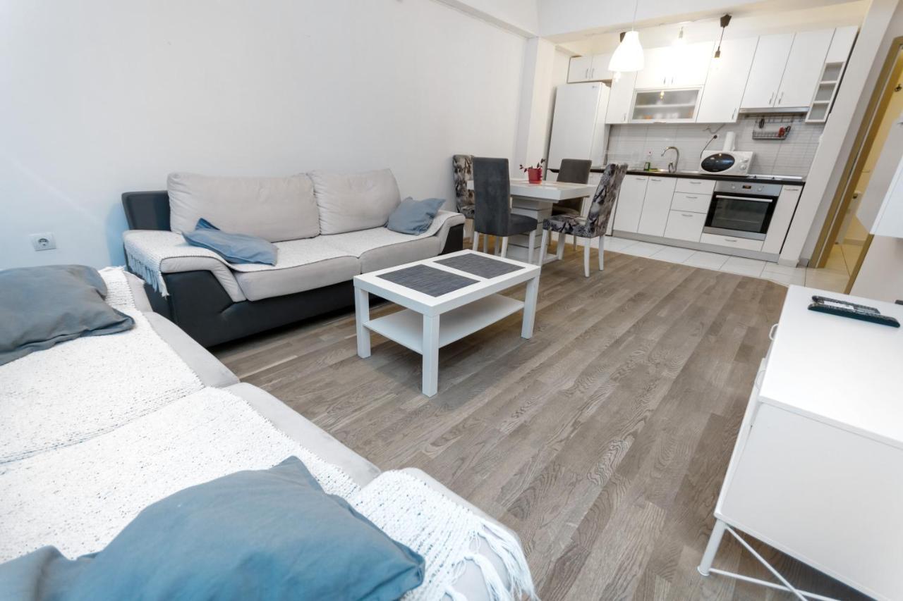 סקופיה One Bedroom Apartment With Private Parking מראה חיצוני תמונה